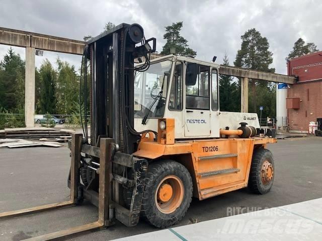 Valmet TD1206C-A123 柴油卡車