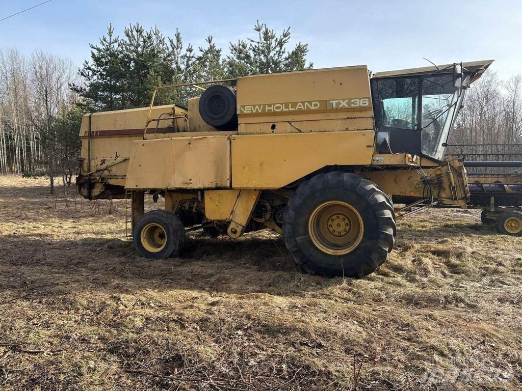 New Holland TX 36 聯合收穫機
