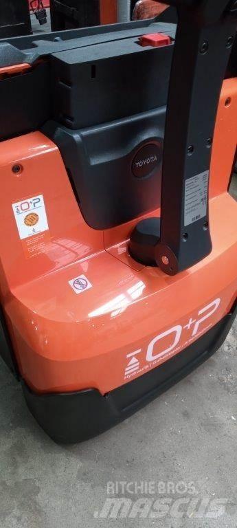 Toyota LWE 200 低架升降機
