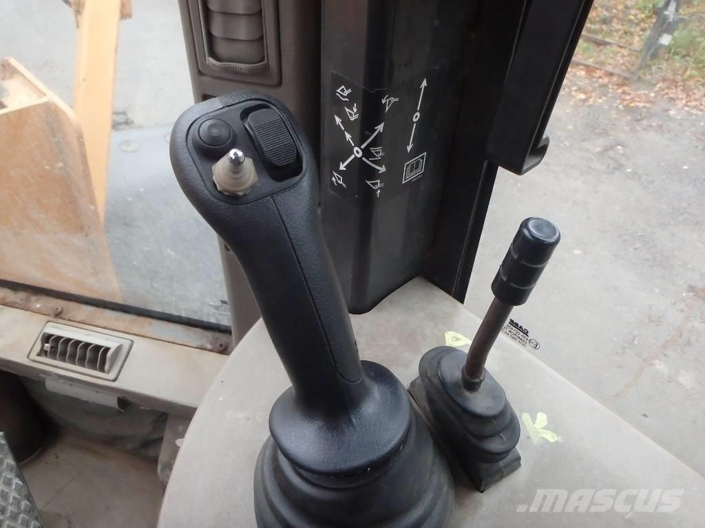 CASE 721 D 4x4 輪胎式裝載機