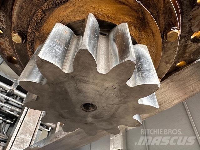 CAT 325 C Swing gear 傳動裝置