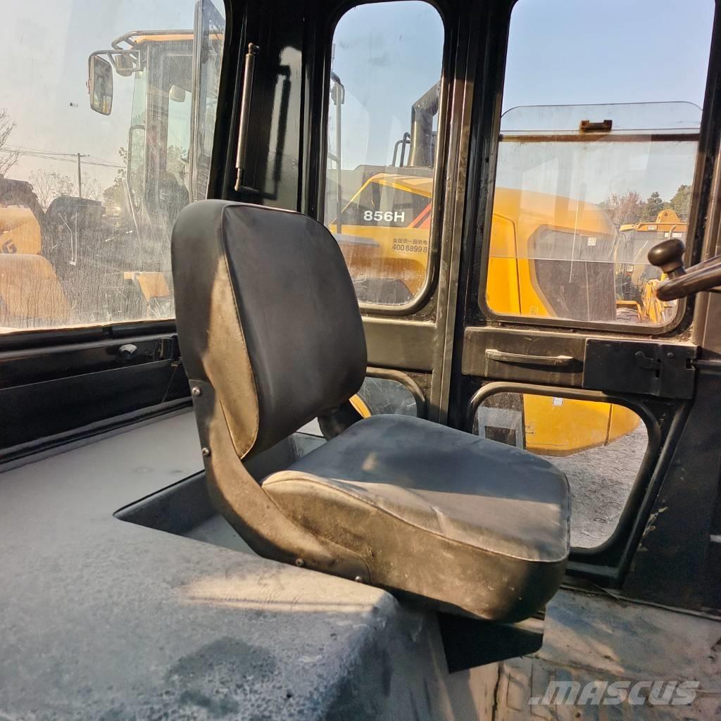 TCM FD 100 柴油卡車