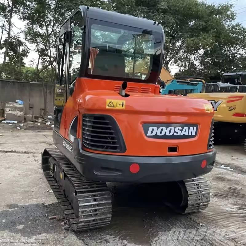 Doosan DX55-9C 小型挖土機/掘鑿機<7t(小型挖掘機)