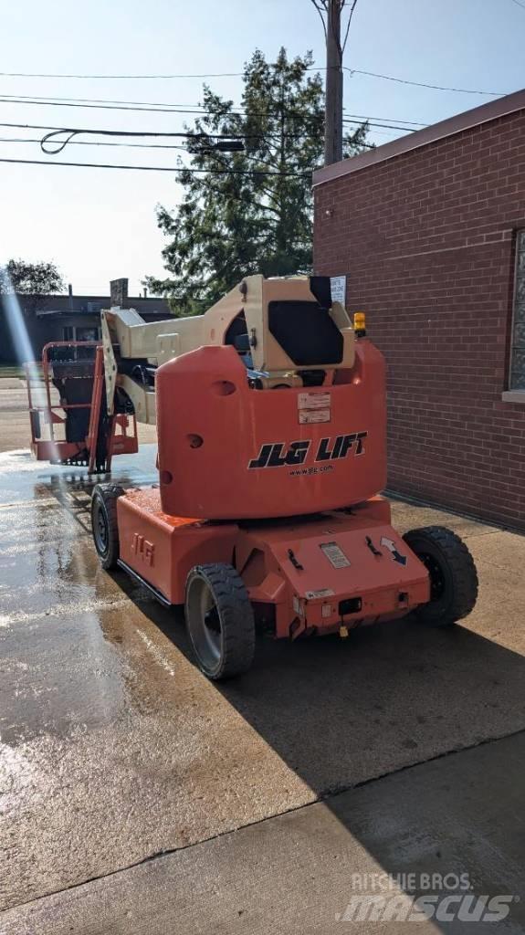 JLG E 400 AJPN 曲臂高空作業車