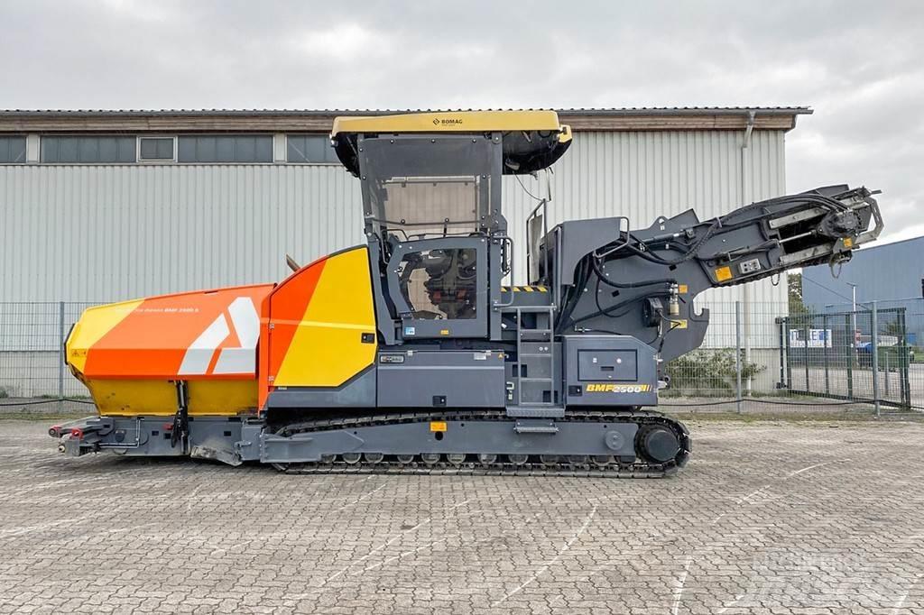 Bomag BMF 2500 S 瀝青攤舖機/鋪路機