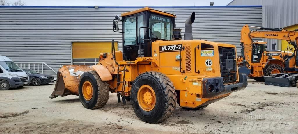 Hyundai HL 757-7 輪胎式裝載機