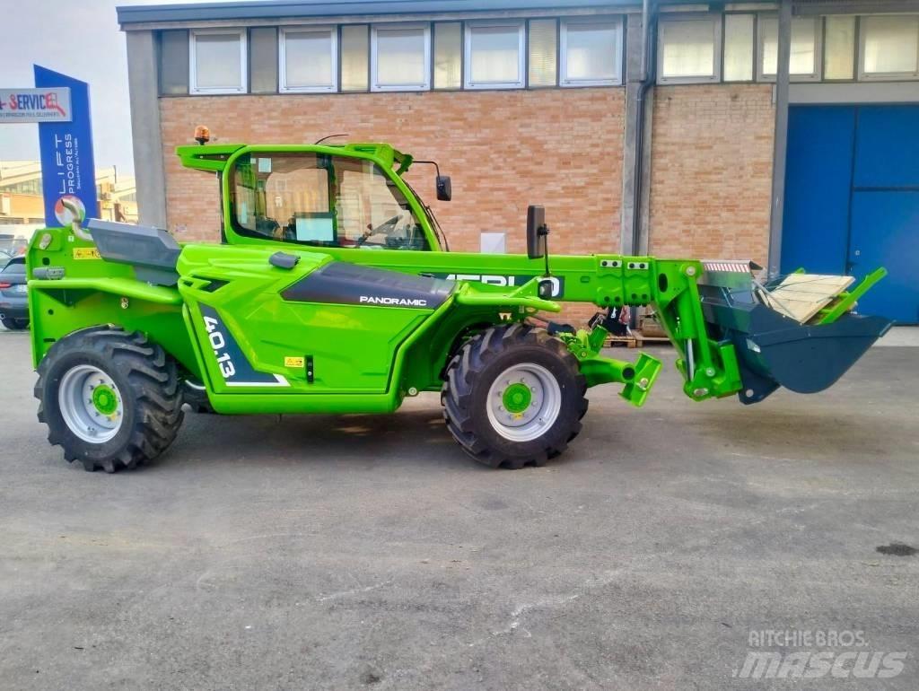 Merlo P40.13 PLUS 伸縮臂操作車