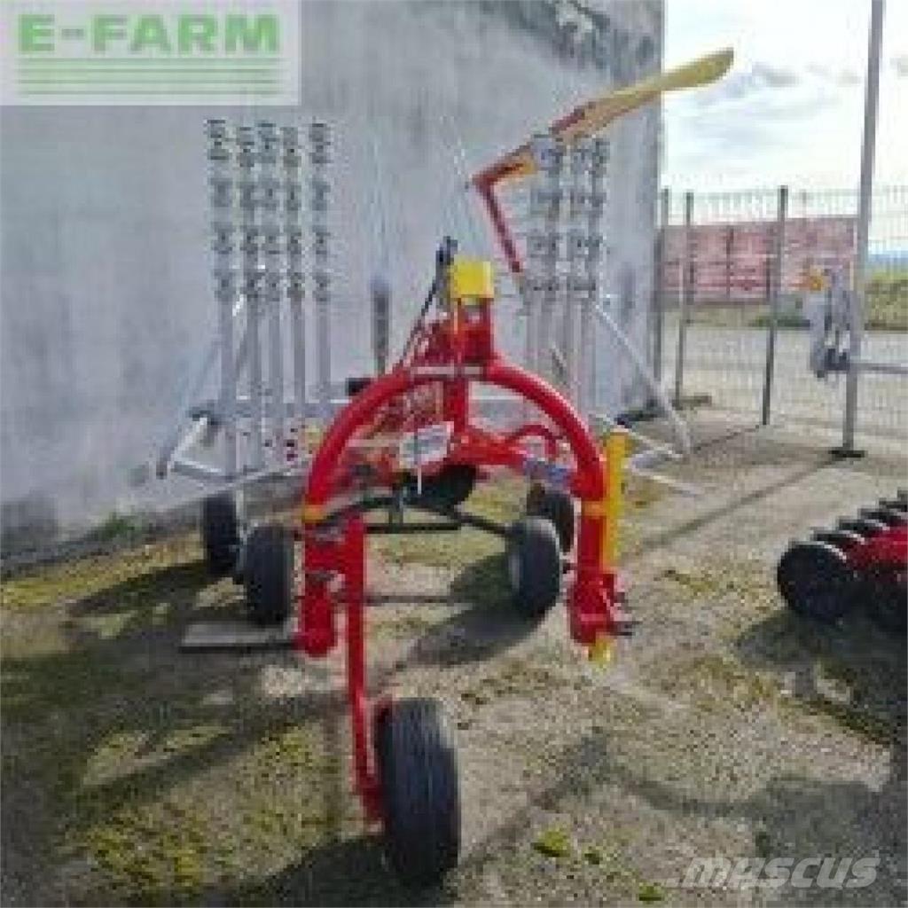 Pöttinger Top 382 堆草機