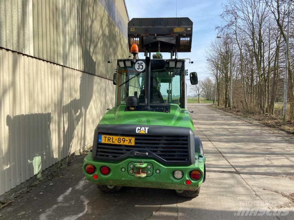 CAT 906M 輪胎式裝載機