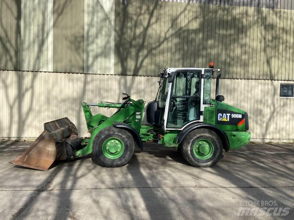 CAT 906M 輪胎式裝載機