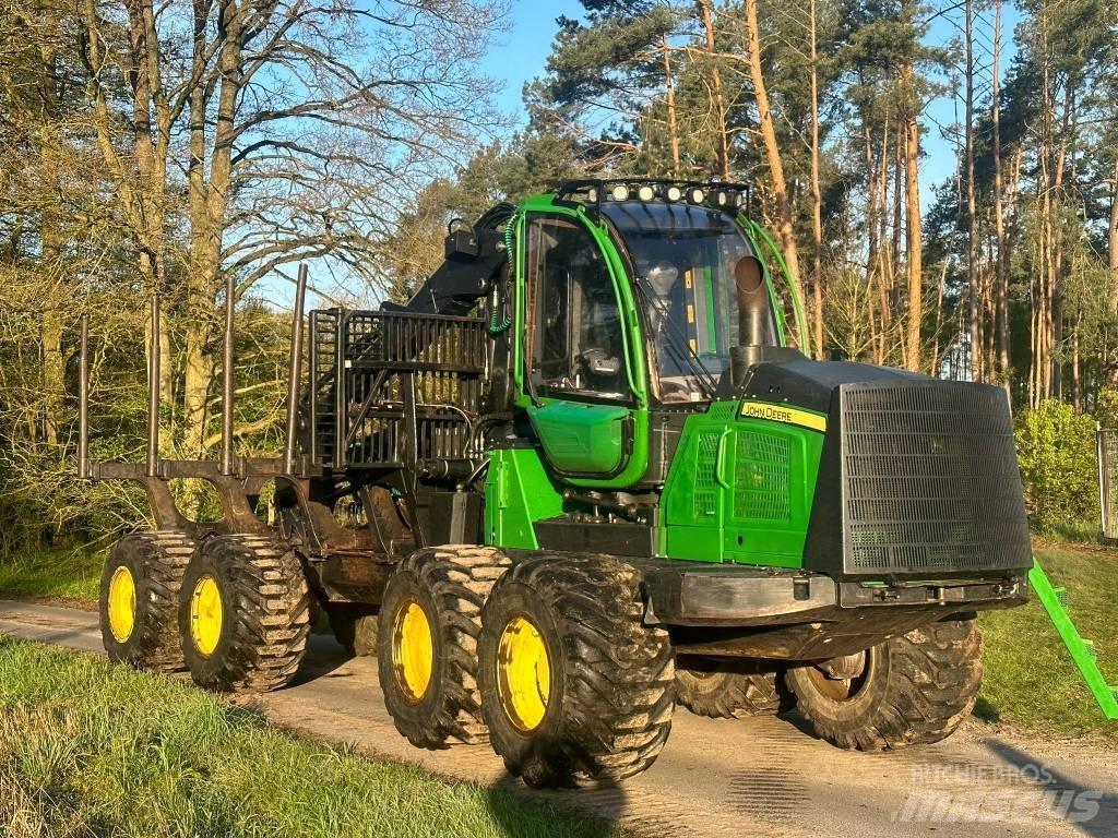 John Deere 1210 E 集運機