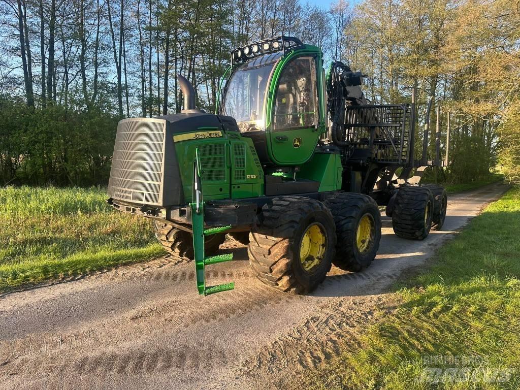 John Deere 1210 E 集運機