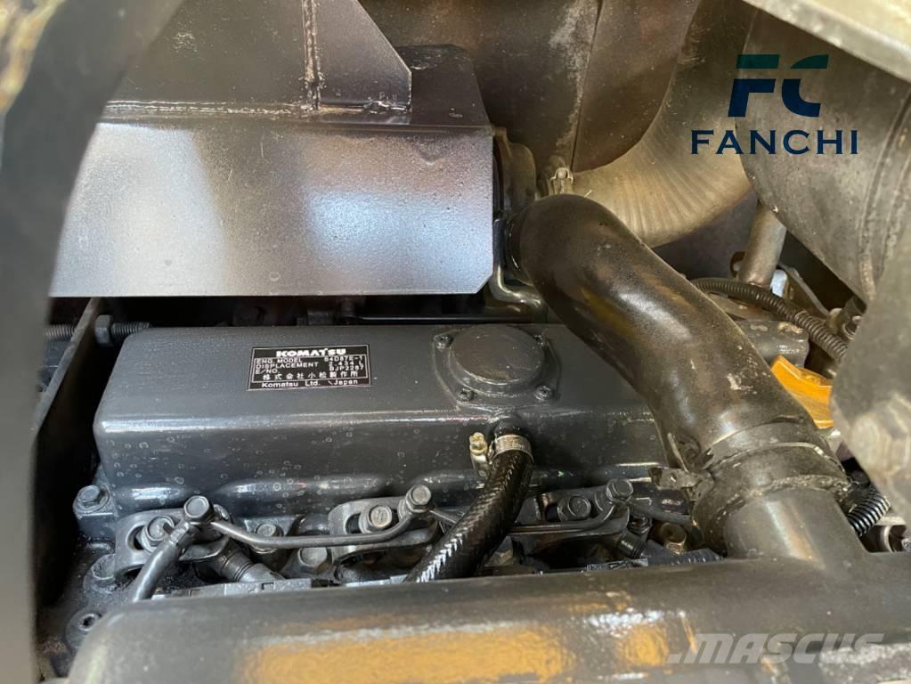 Komatsu PC 56 小型挖土機/掘鑿機<7t(小型挖掘機)