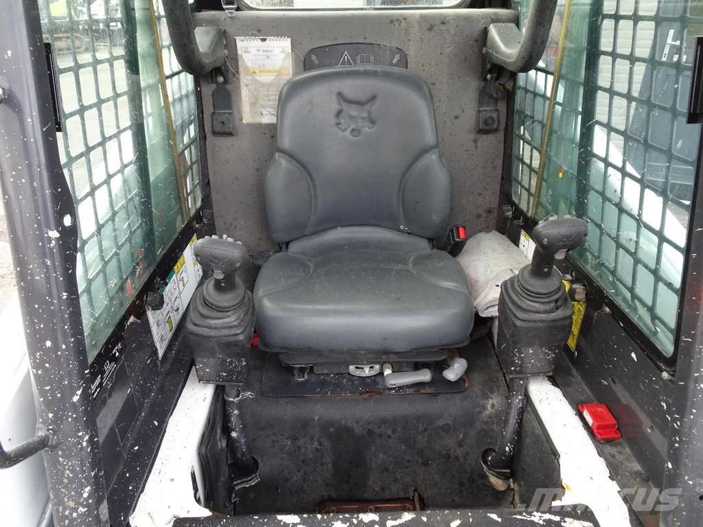 Bobcat S100 滑移轉向裝載機