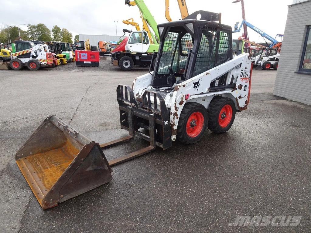 Bobcat S100 滑移轉向裝載機