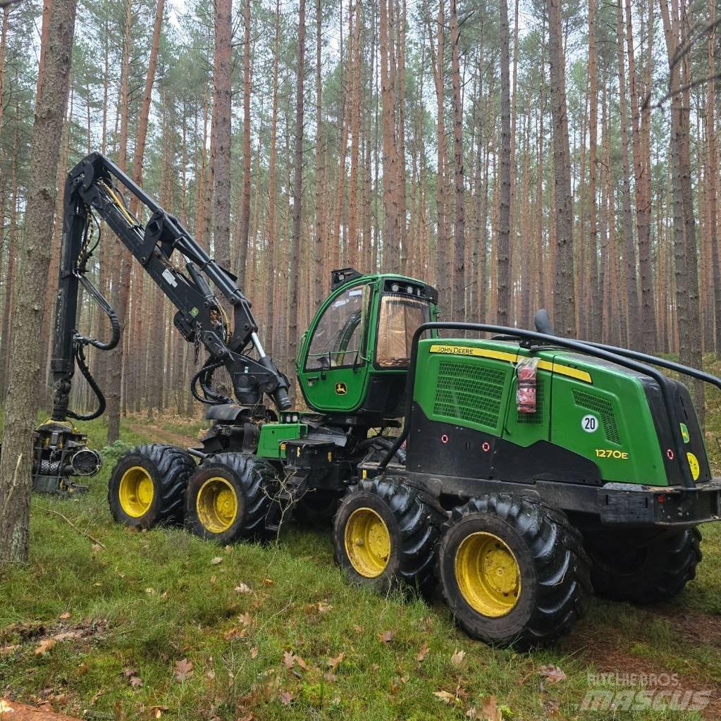 John Deere 1270E 收穫機