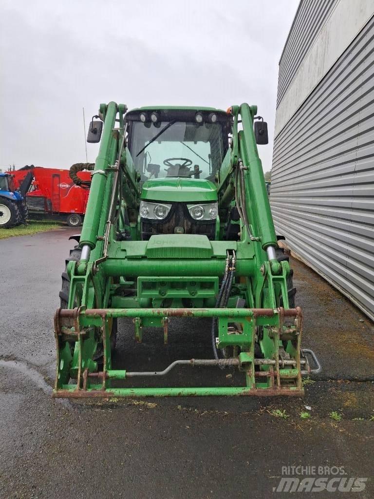 John Deere 6110 曳引機