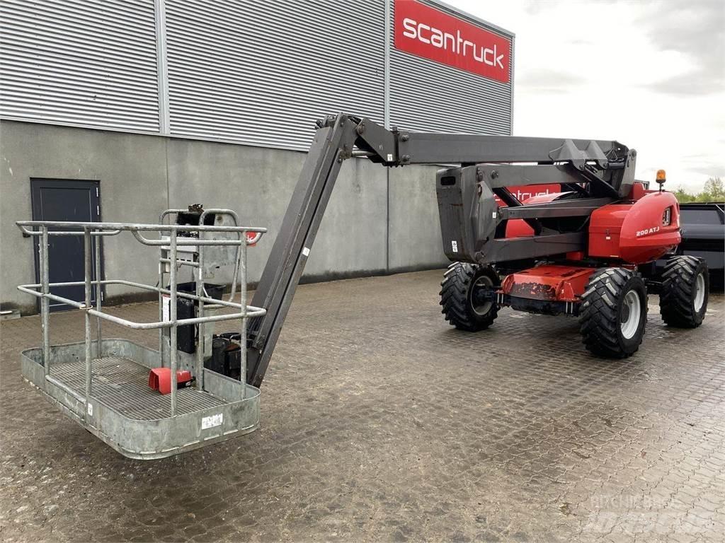 Manitou 200ATJ RC 曲臂高空作業車