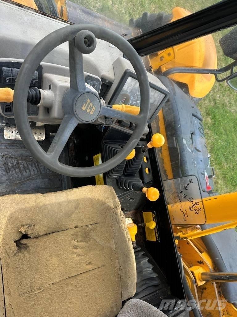 JCB 526 農業用伸縮臂裝載機