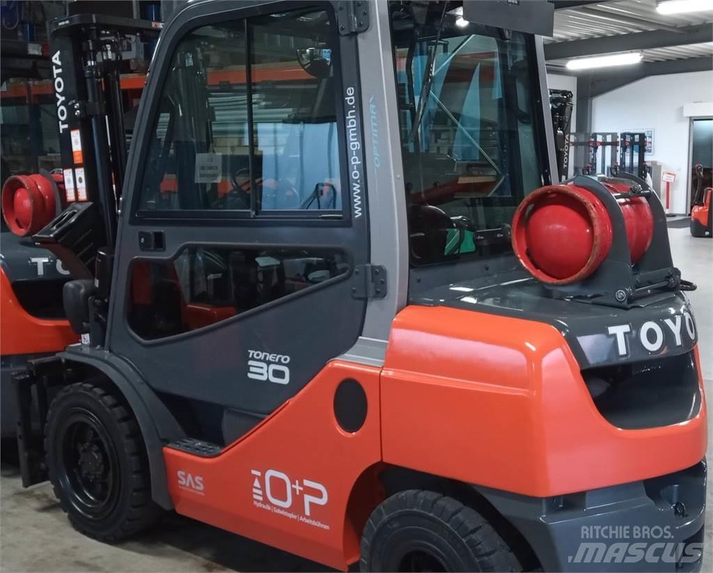 Toyota 02-8FGF30 液化石油氣LPG卡車