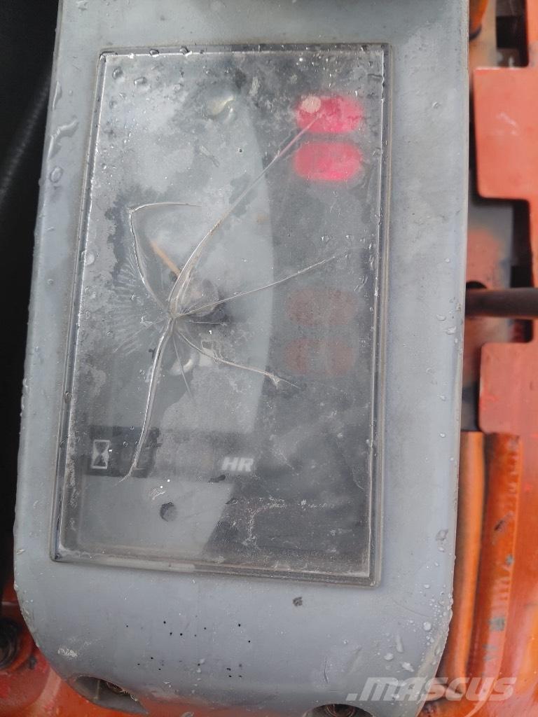 Kubota U 15-3 小型挖土機/掘鑿機<7t(小型挖掘機)