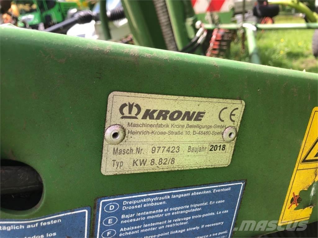 Krone KW 8.82/8 耙與翻草機