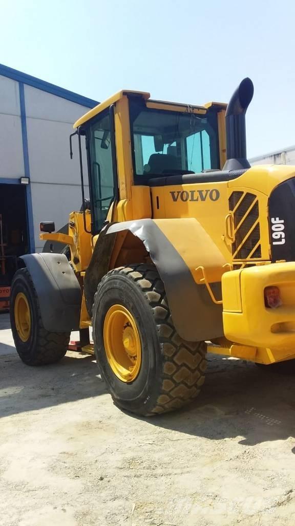 Volvo L90F 輪胎式裝載機