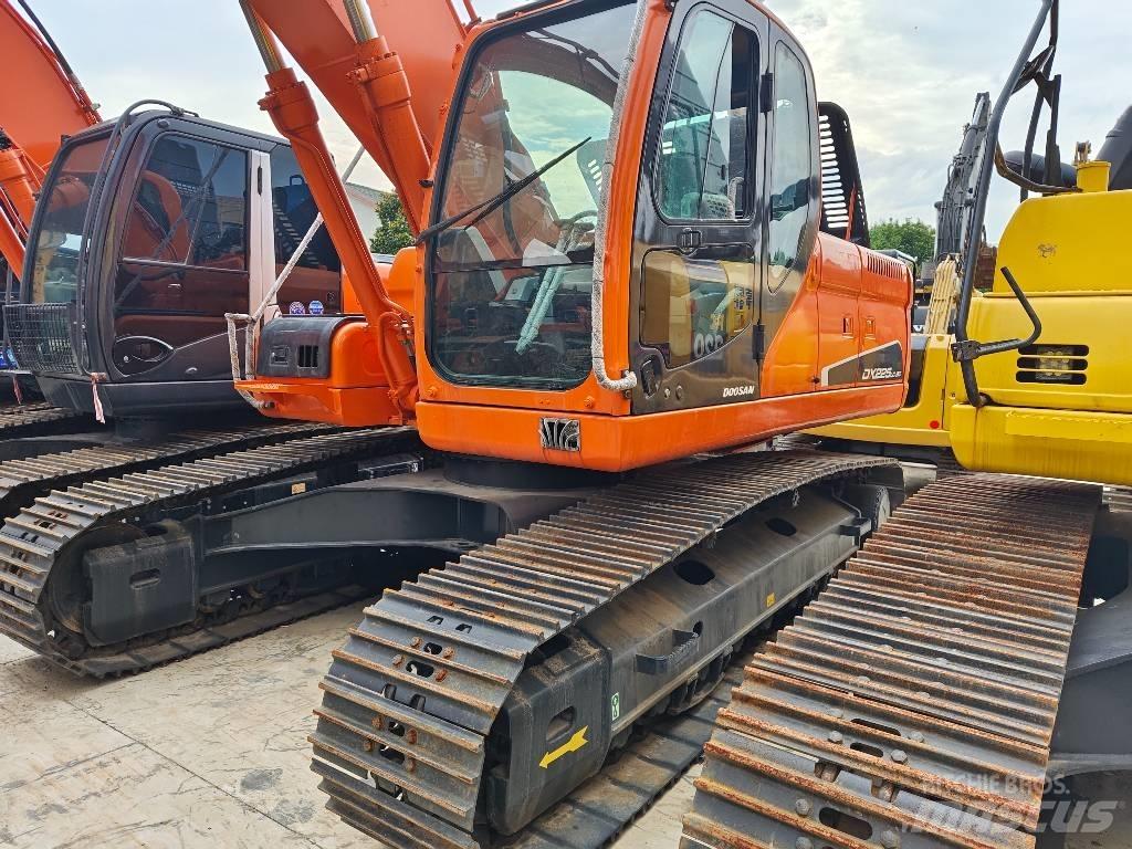 Doosan DX 225 LC 履帶式 挖土機/掘鑿機/挖掘機