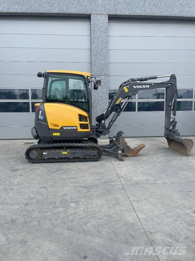 Volvo ECR 35 D 小型挖土機/掘鑿機<7t(小型挖掘機)