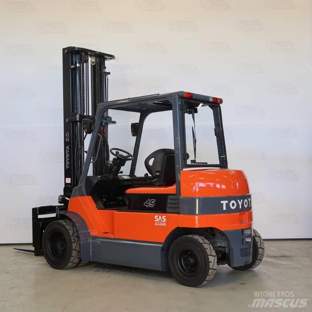 Toyota 7FBMF45 電動堆高機