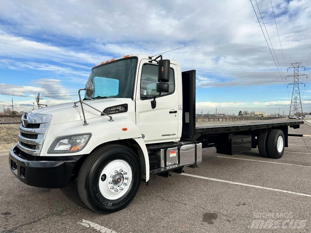 Hino 268 A 平板式/側卸式卡車