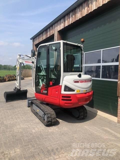 Takeuchi TB230 小型挖土機/掘鑿機<7t(小型挖掘機)