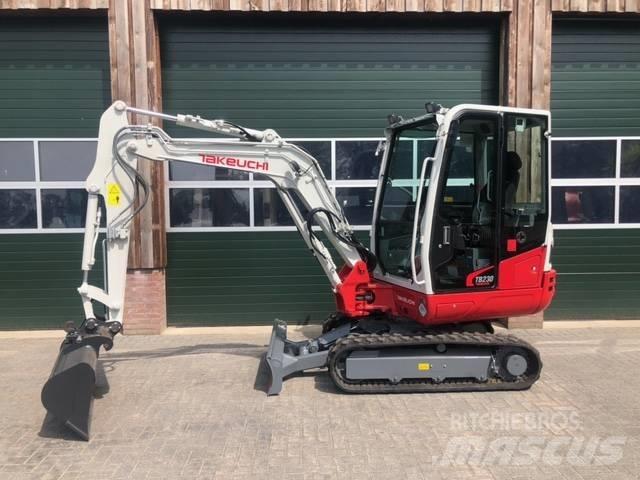 Takeuchi TB230 小型挖土機/掘鑿機<7t(小型挖掘機)