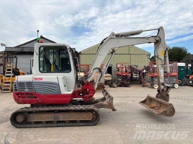 Takeuchi TB 250 小型挖土機/掘鑿機<7t(小型挖掘機)