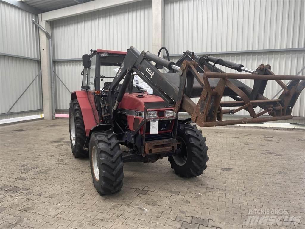 Case IH 3230 曳引機
