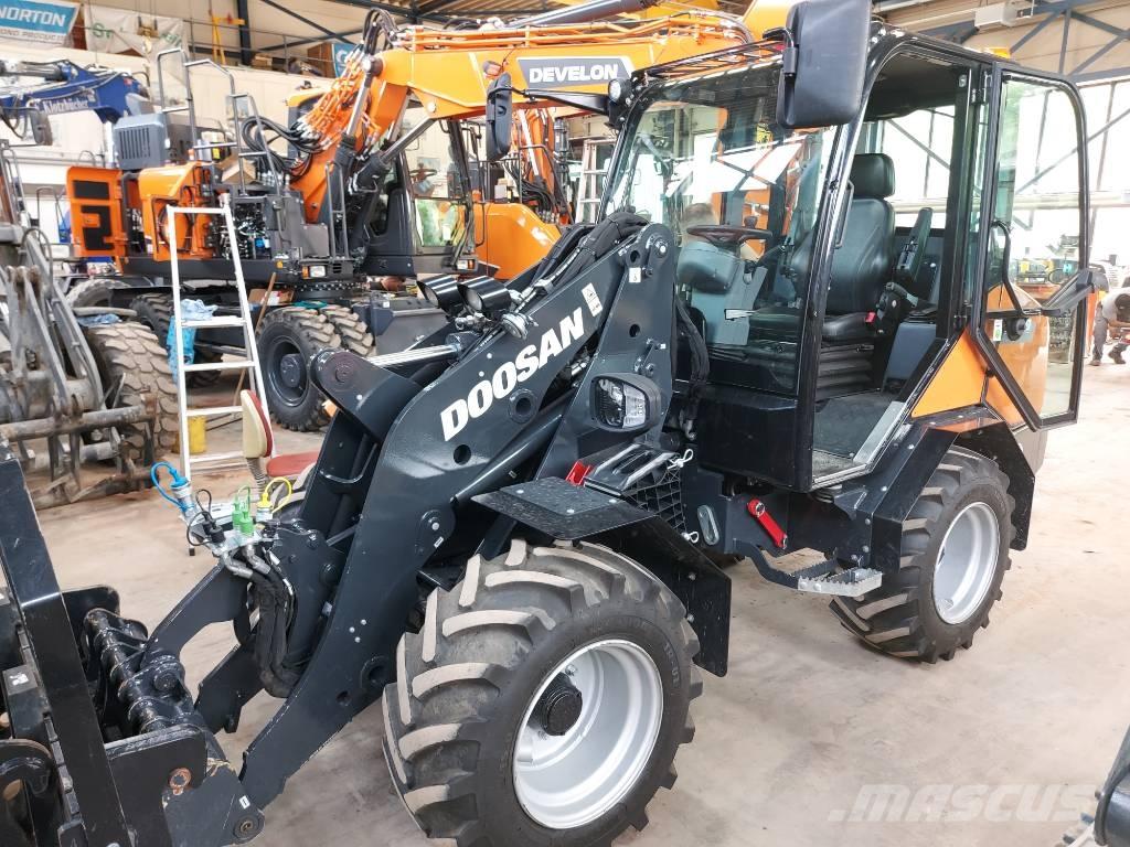 Develon DL 60-7 輪胎式裝載機