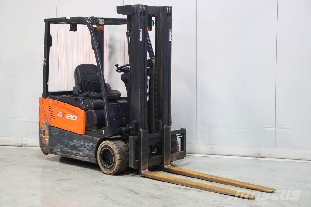 Doosan B20T-7 電動堆高機