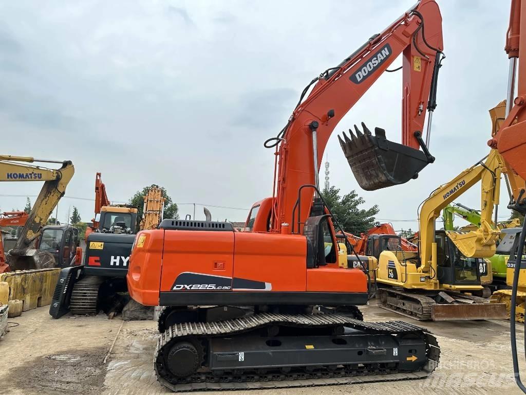 Doosan DX225LC-9C 履帶式 挖土機/掘鑿機/挖掘機