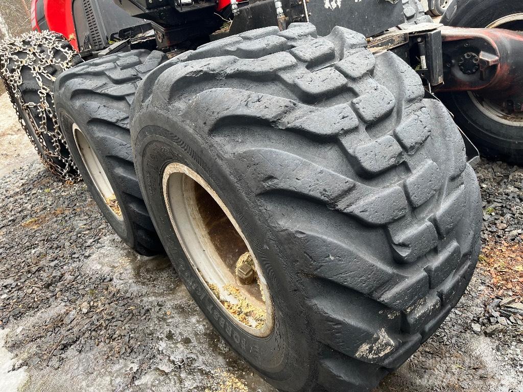 Komatsu 911 收穫機
