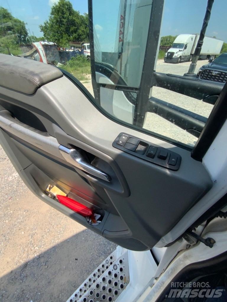 Kenworth T 680 曳引機組件