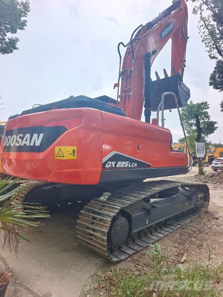 Doosan DX 225 LCA 履帶式 挖土機/掘鑿機/挖掘機