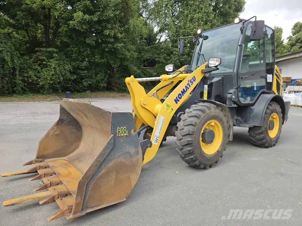 Komatsu WA 70 M-8 輪胎式裝載機