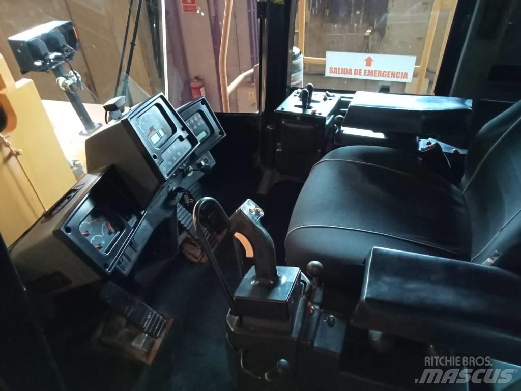 CAT 988H 小型裝載機