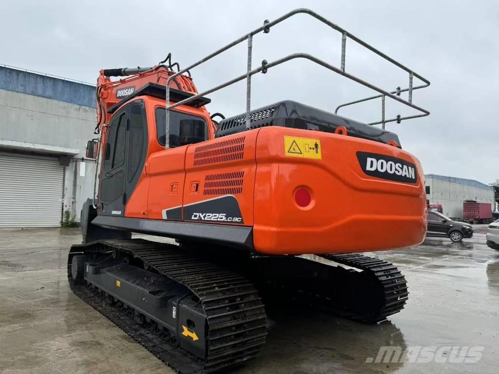 Doosan DX 225 LC 履帶式 挖土機/掘鑿機/挖掘機