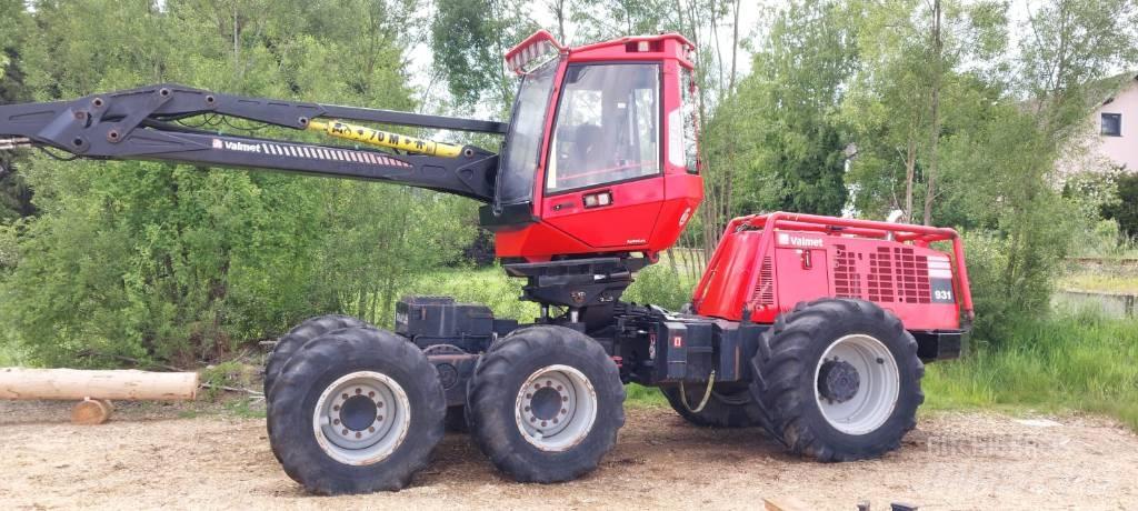 Komatsu 931 收穫機