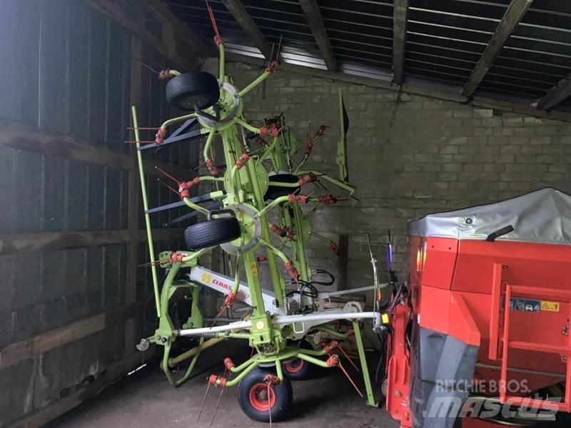 CLAAS Volto 900 耙與翻草機