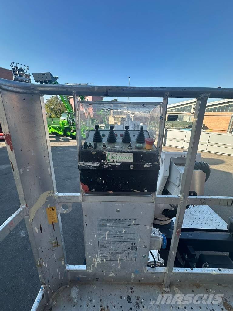 Multitel MX 200 卡車裝載高空作業車