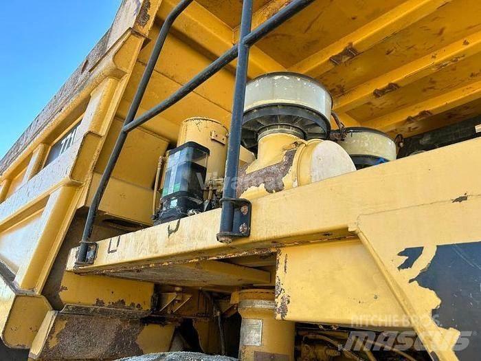 CAT 771D 側卸礦車