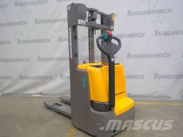 Jungheinrich EJC 112 行走控制式堆積機
