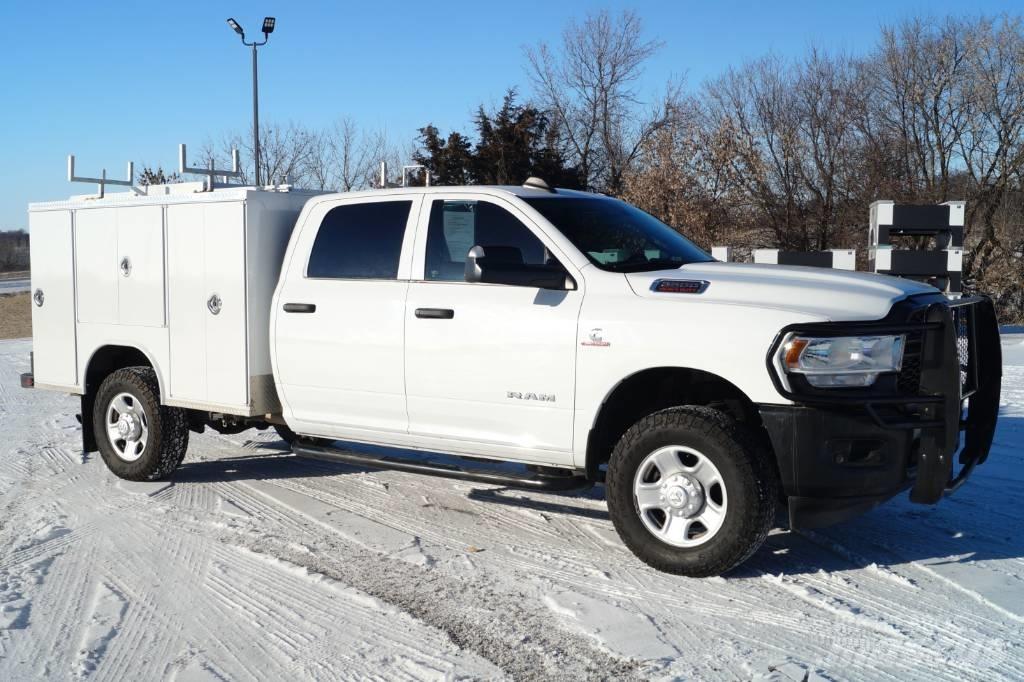 RAM 3500 TRADESMAN 皮卡.傳統半斗卡車/側卸板